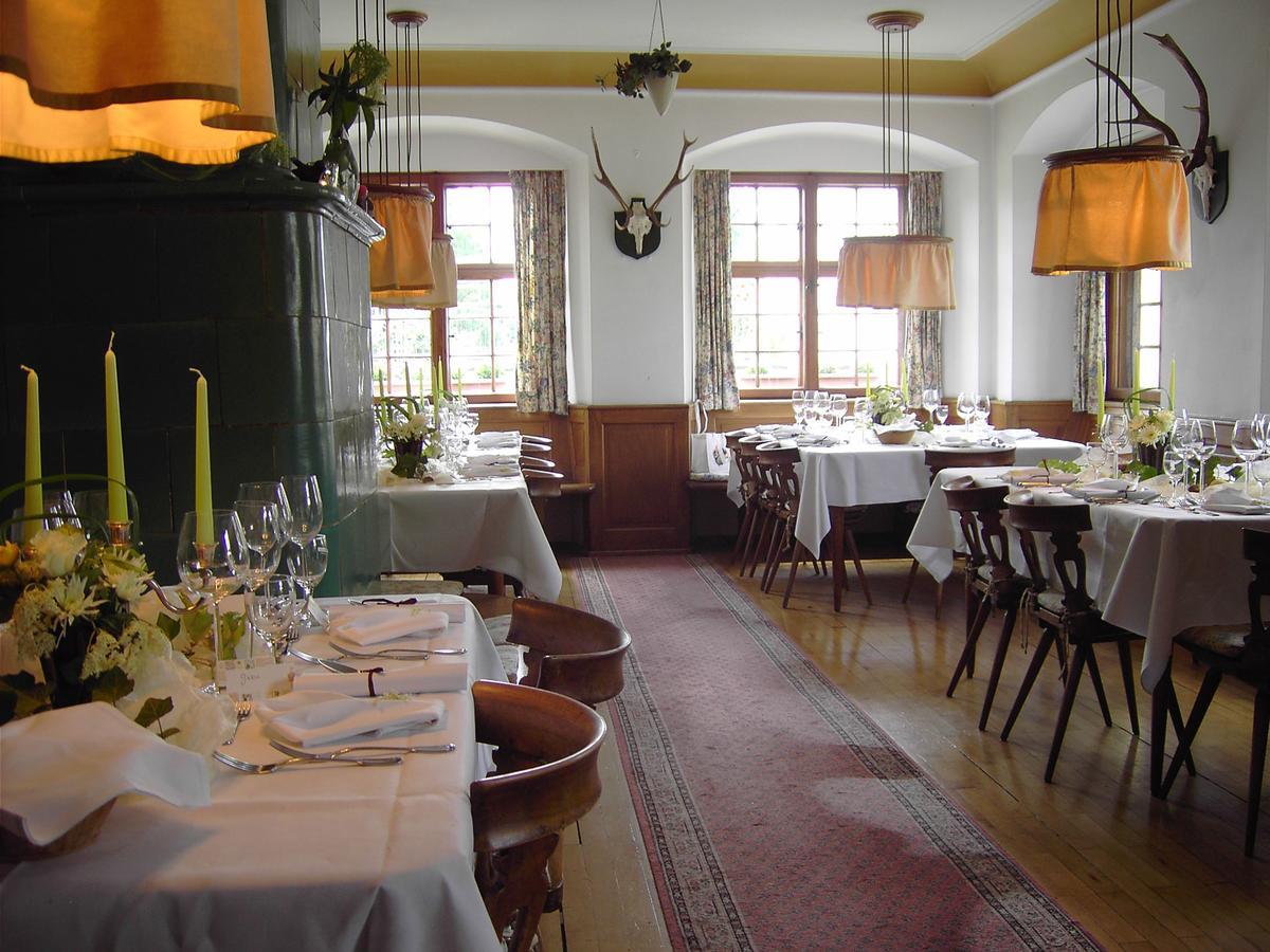 Markgraeflich Badischer Gasthof Schwanen Salem  Exterior foto